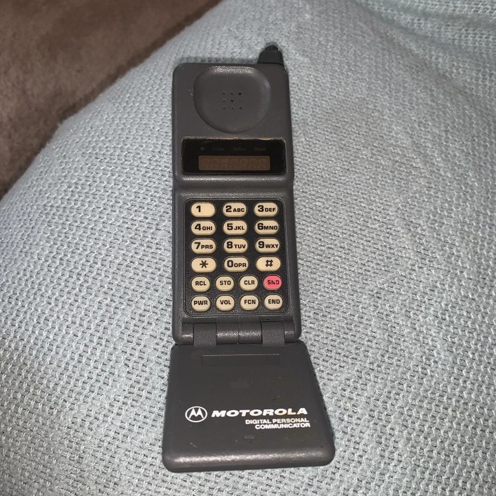 Vintage Motorola Southern Bell Flip Phone 1990